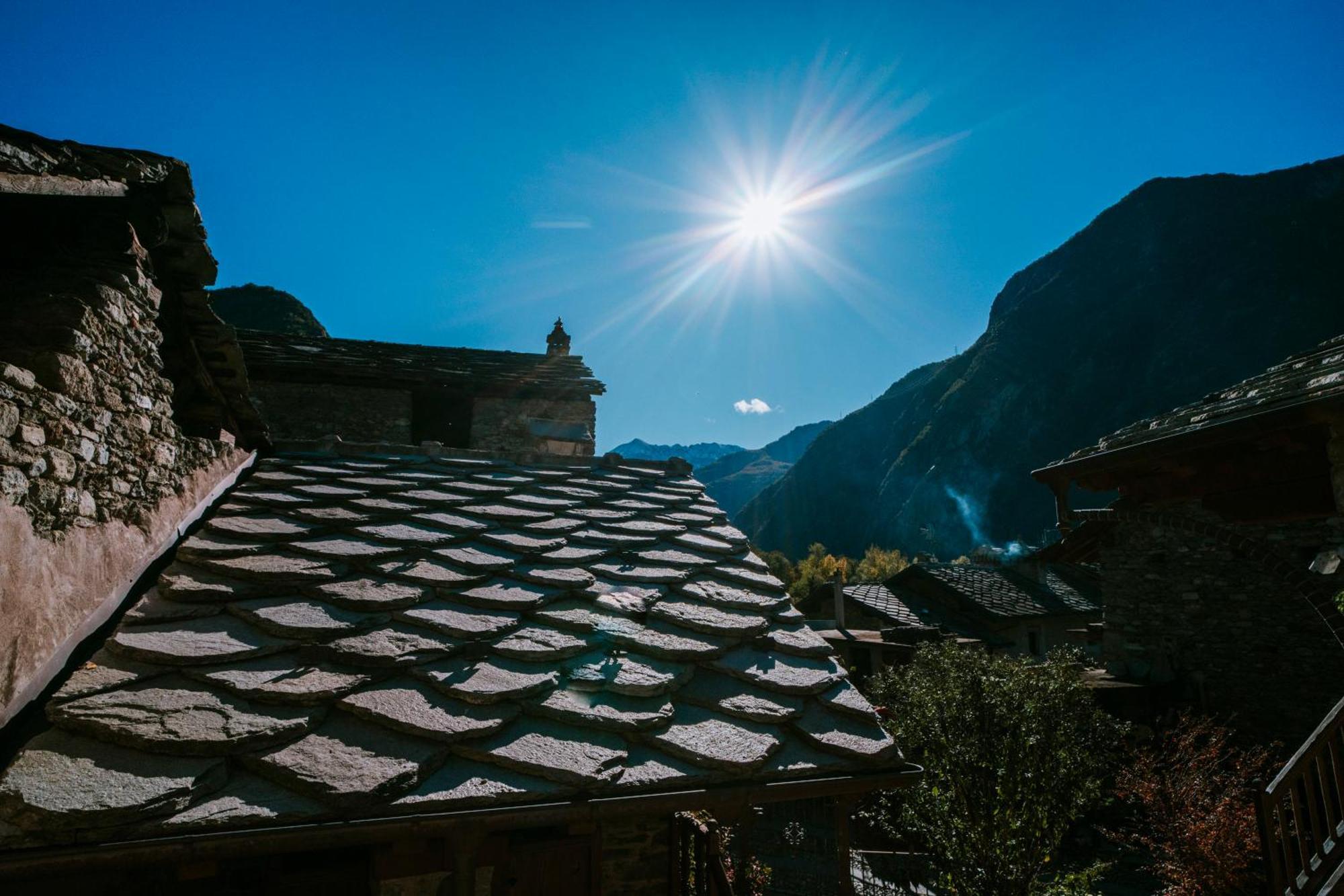 Au Coeur Du Village Chambes D'Hotes & Spa Arnad Exterior photo